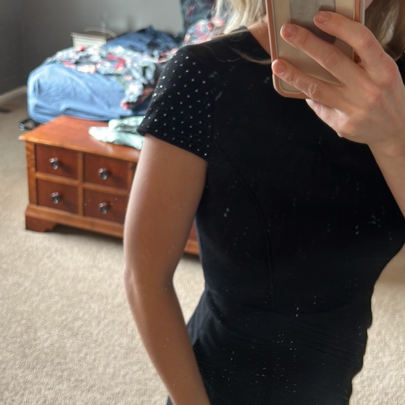 Super flattering cocktail dress - Picture 2 of 3